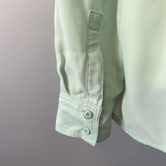 Silence + Noise Pistachio Green Long Sleeve Buttoned Down Shirt. Size Medium. - Picture 8 of 12